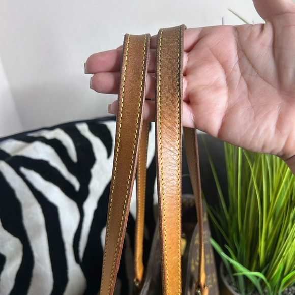 LOUIS VUITTON LUCO TOTE BAG W/ LV Shopping Bag and Dust bag - Picture 10 of 16